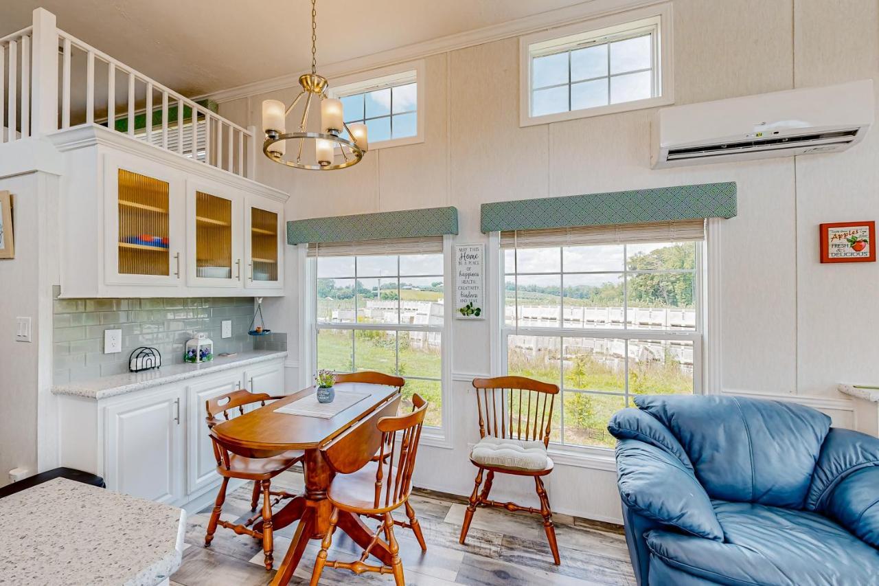 Tiny Charmer Hendersonville Exterior foto
